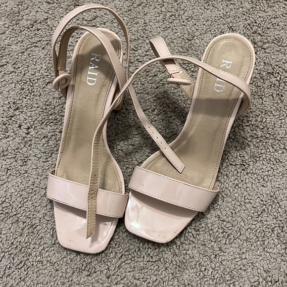 ASOS RAID Wink Blush Patent Square Toe Block Heeled Sandals - Picture 5 of 9